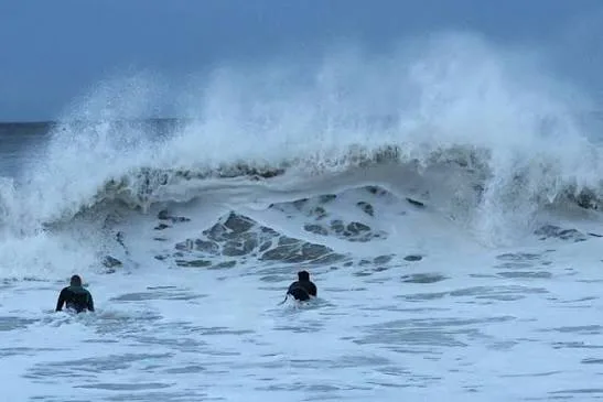 US weather experts warn of slow nor'easter threatening floods and strong winds